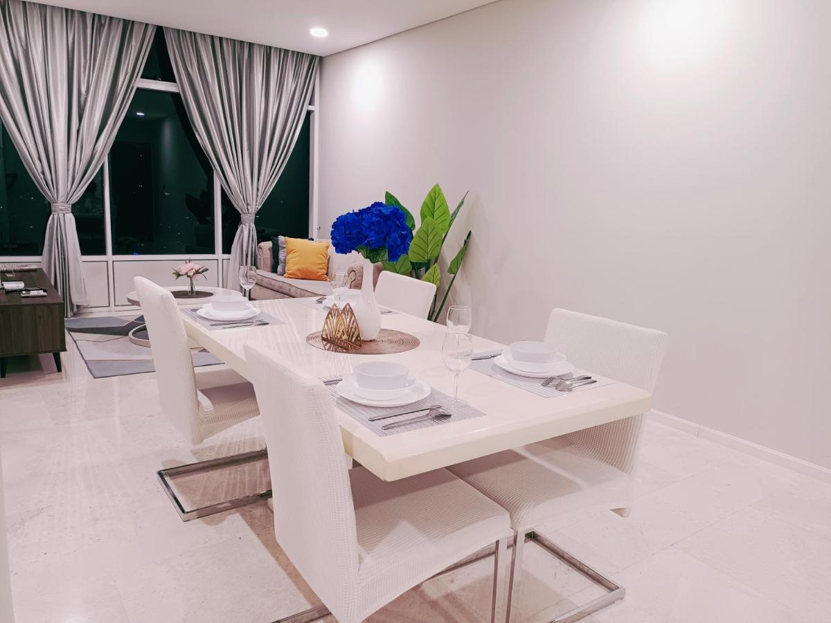 Sky Suites Klcc Kl Home Куала-Лумпур Екстер'єр фото